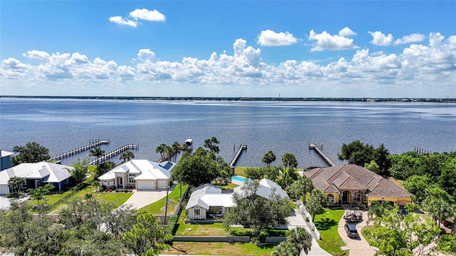 4460 Northshore Dr Property Photo 29