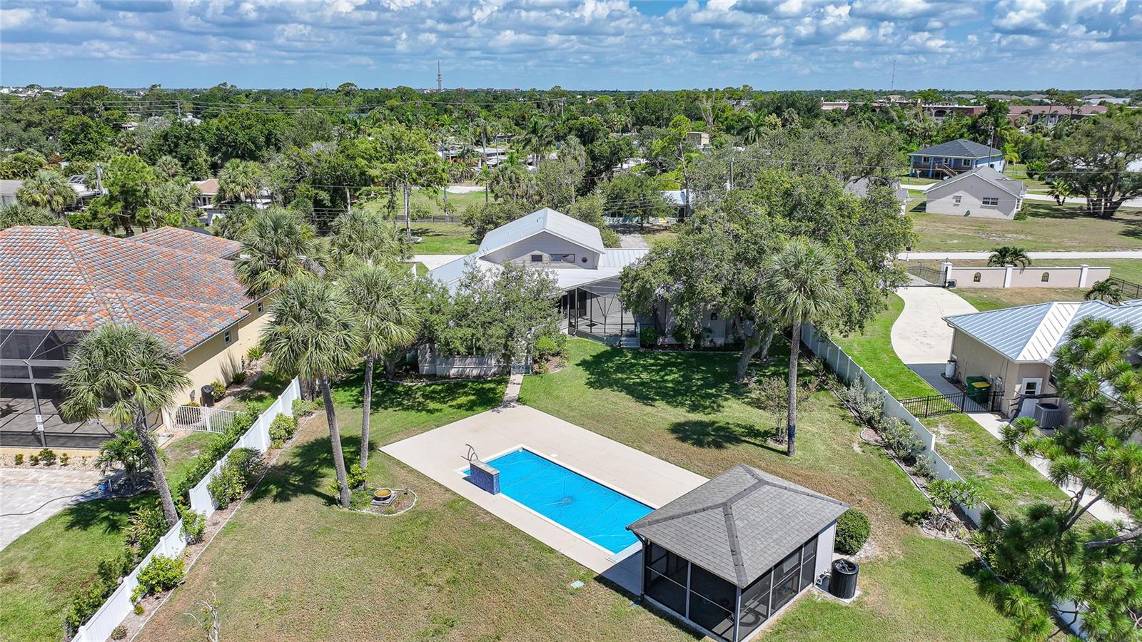 4460 Northshore Dr Property Photo 38