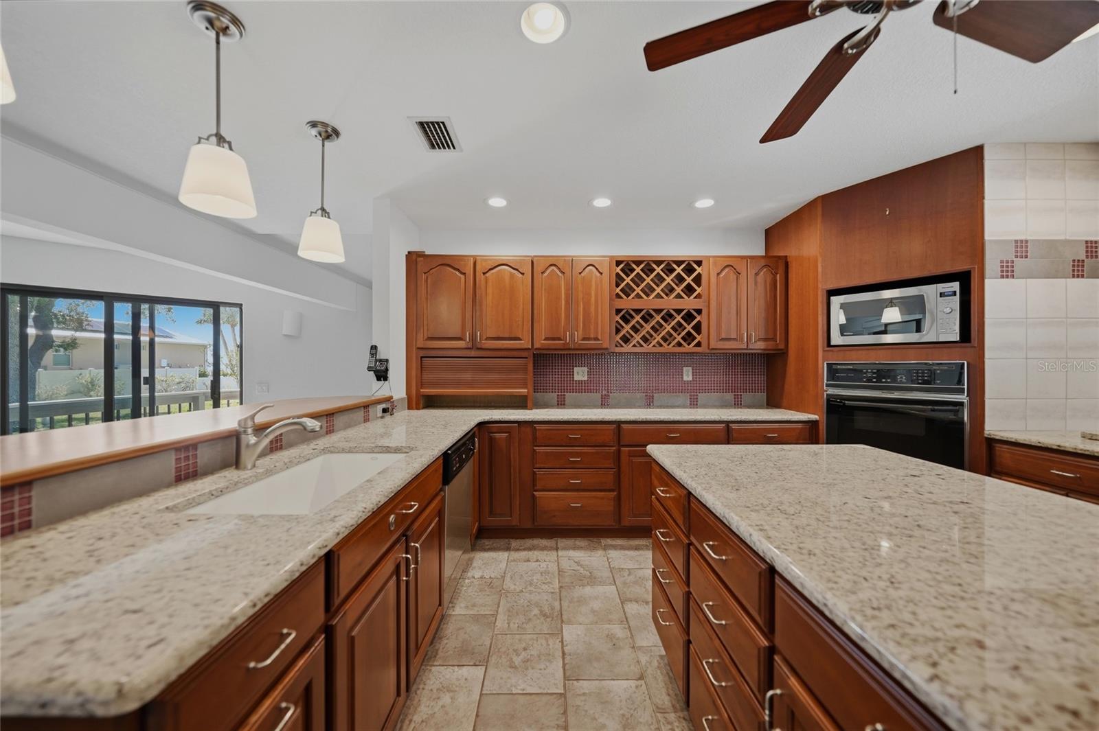 4460 Northshore Dr Property Photo 67