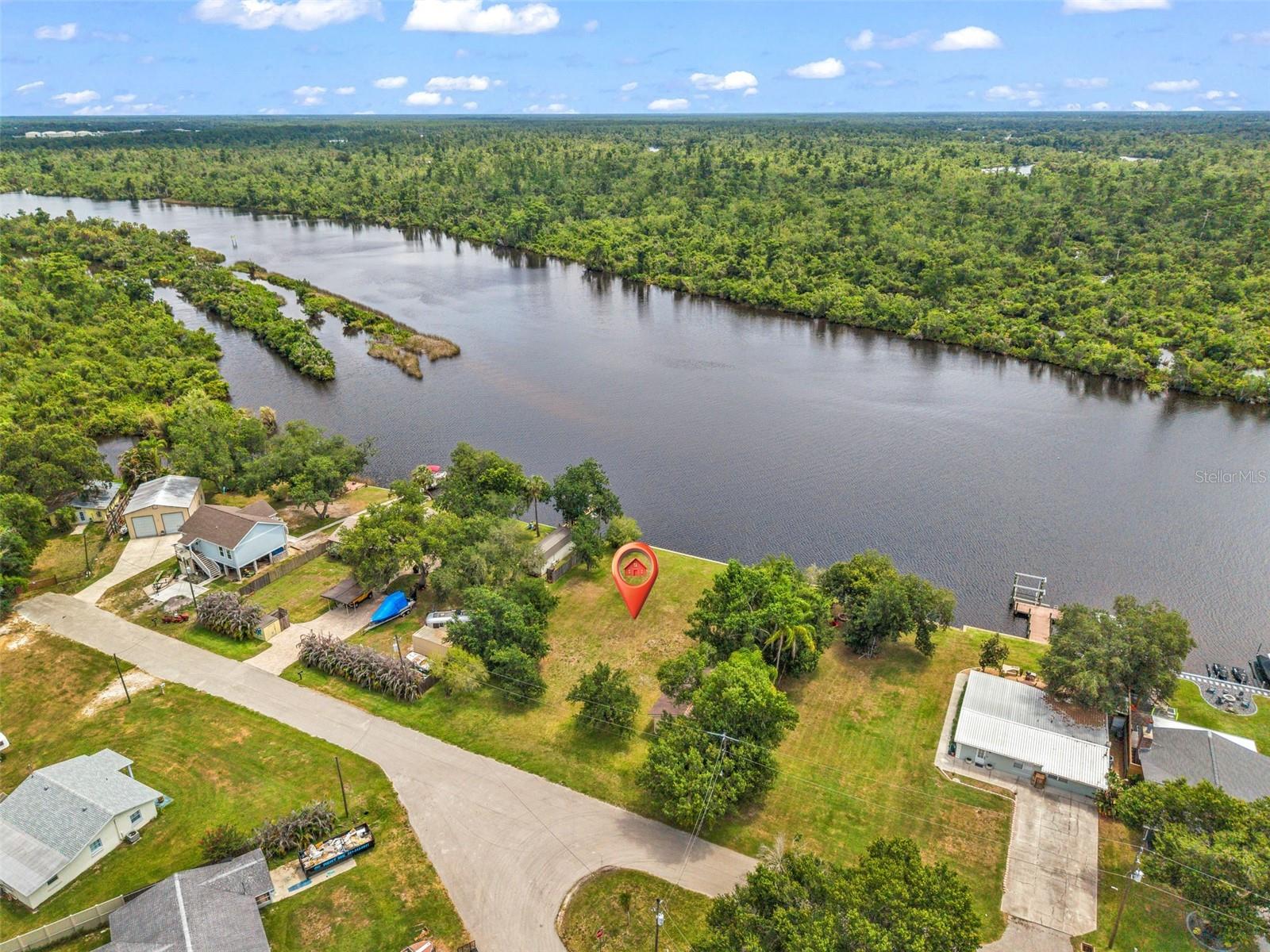 10082 SW RIVERVIEW CIR