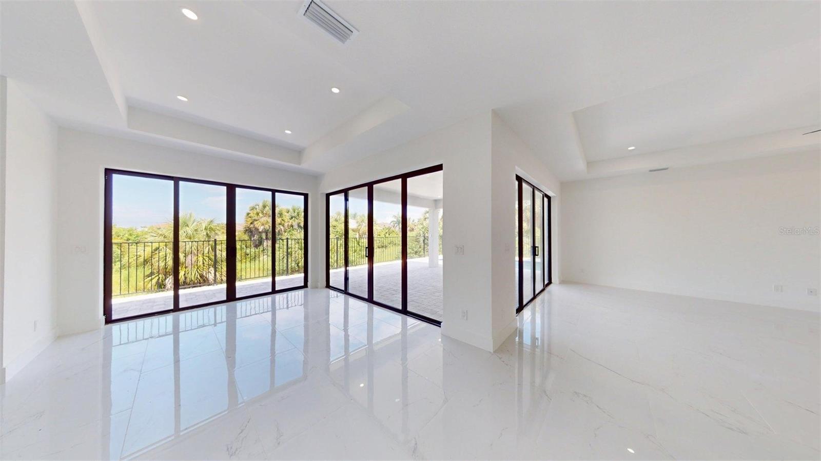 17425 Fuego Ln Property Photo 10