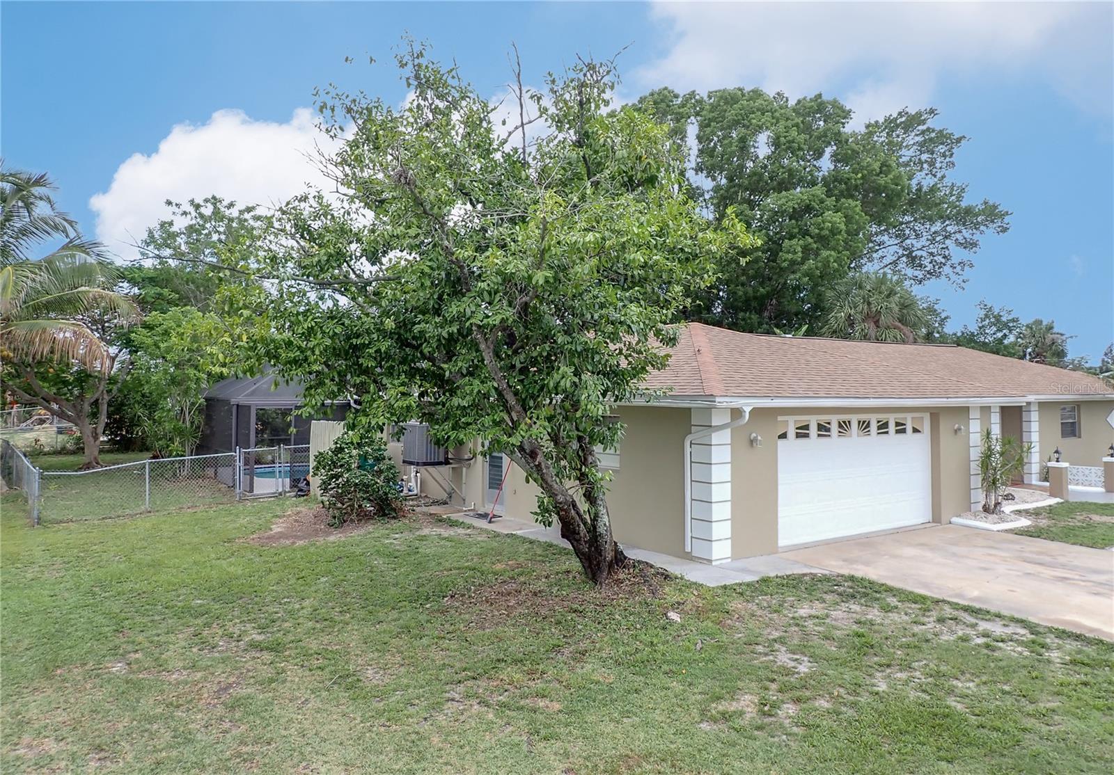 215 Tarpon Way Property Photo 3