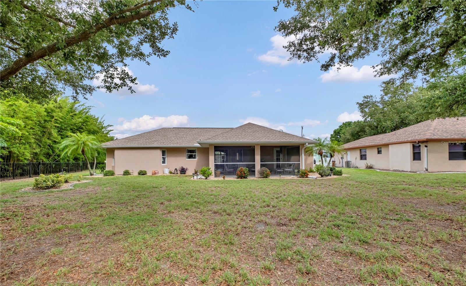 7360 N Ficus Tree Property Photo 28