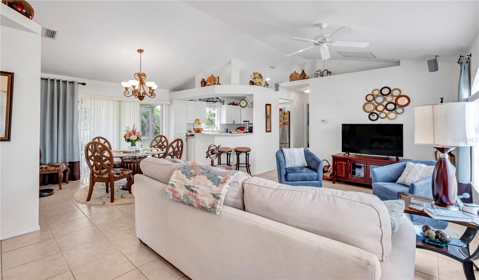 7360 N Ficus Tree Property Photo 33