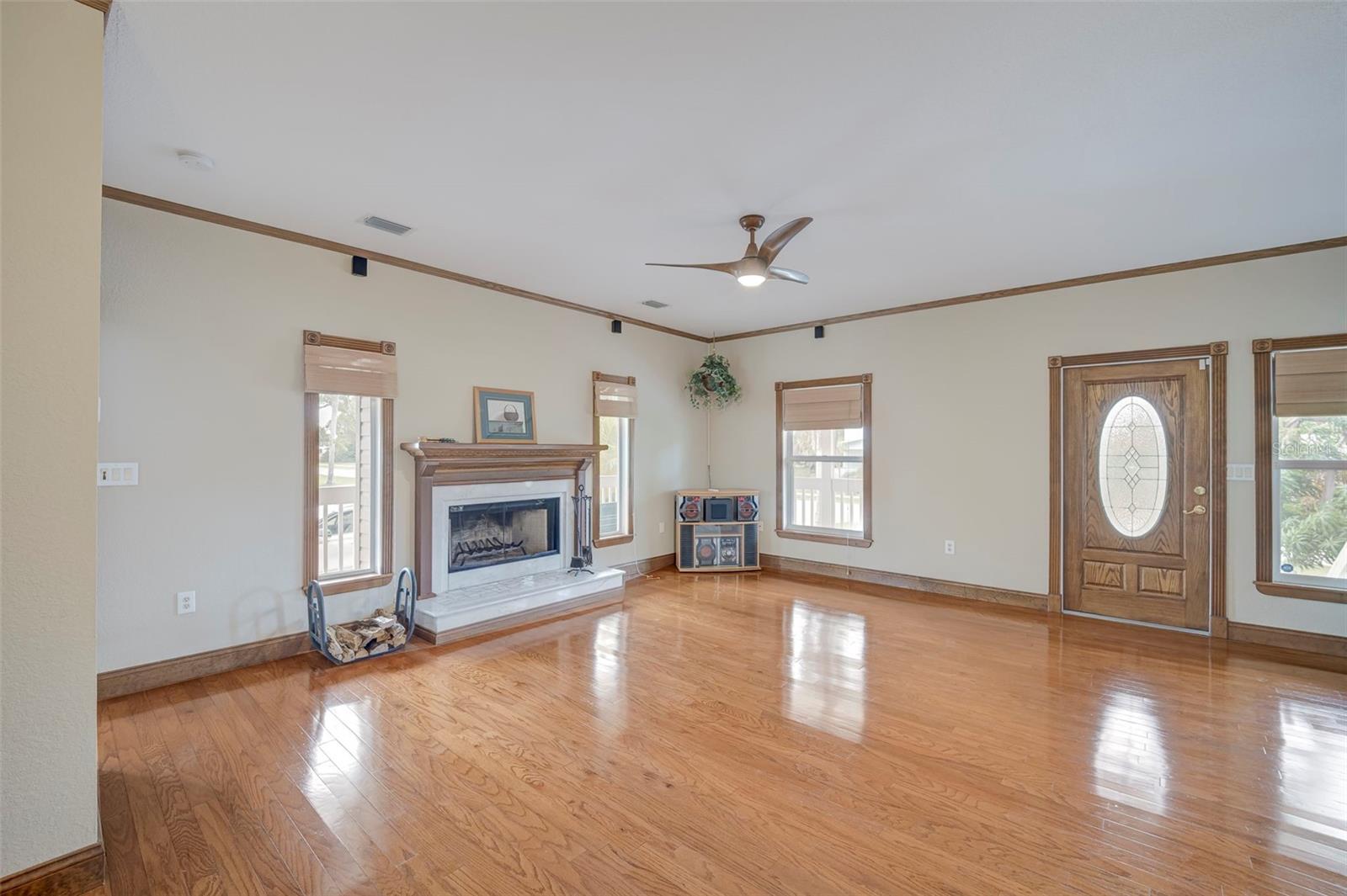 740 W Virginia Ave Property Photo 5