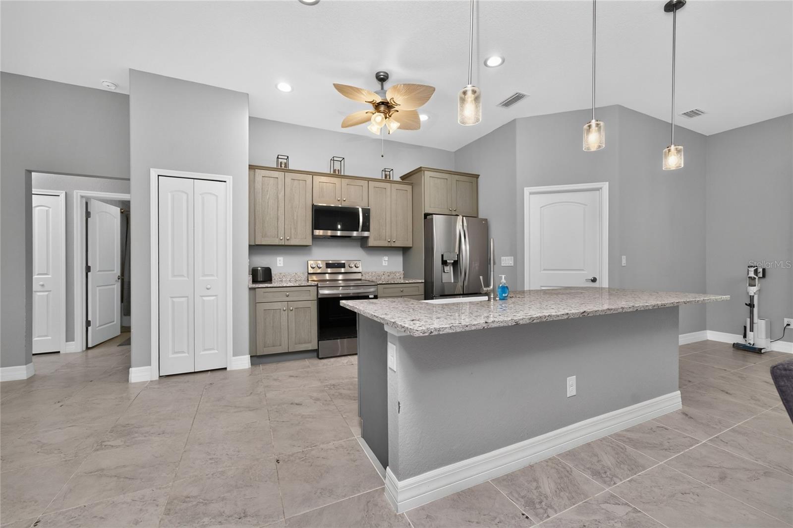 3900 Palm Dr Property Photo 14