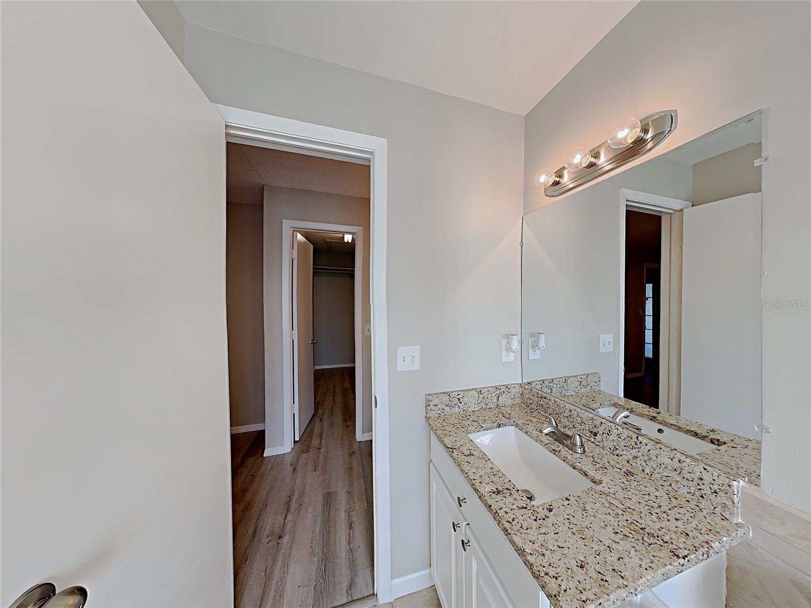 11532 Benbow Ct Property Photo 14