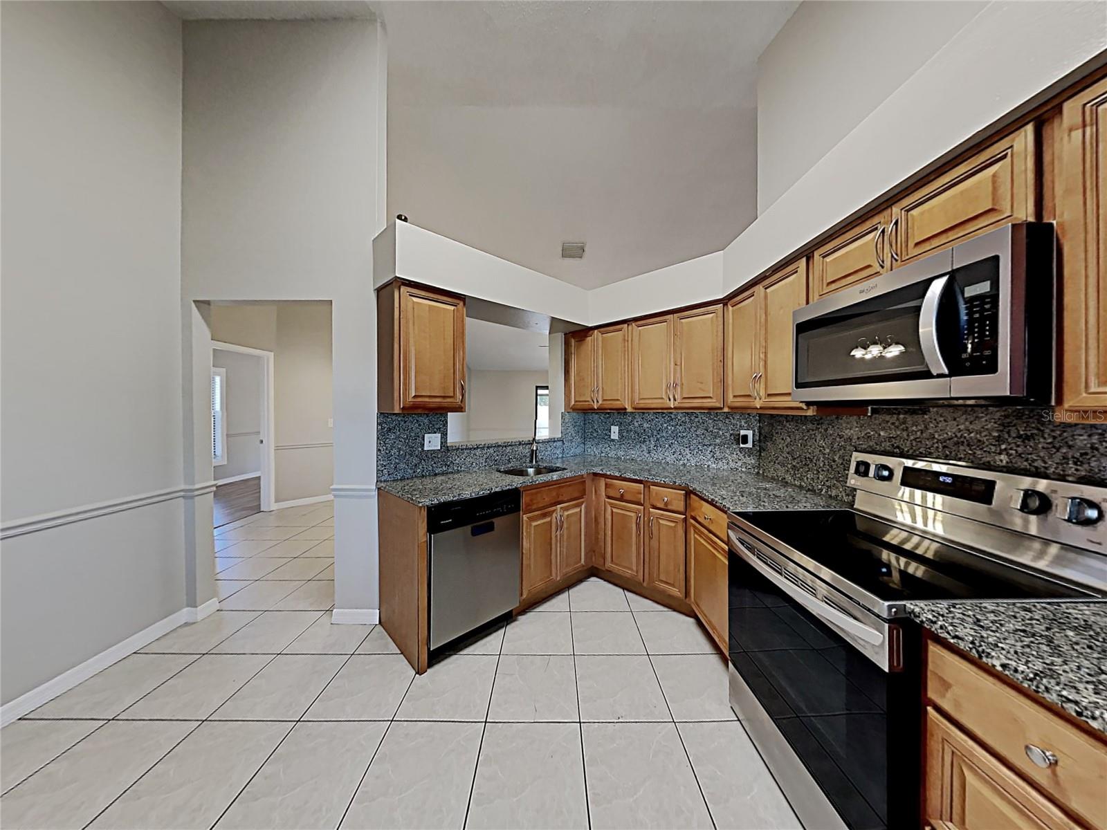11701 Lynmoor Dr Property Photo 6