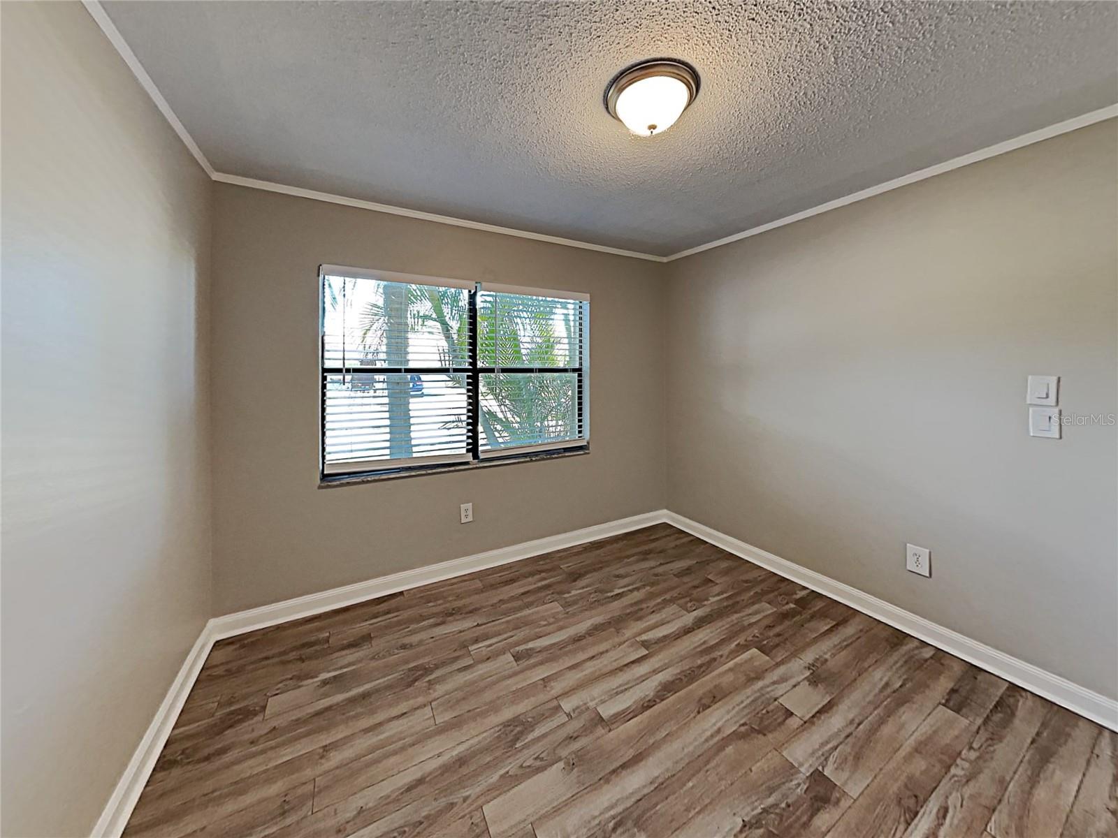 11701 Lynmoor Dr Property Photo 13