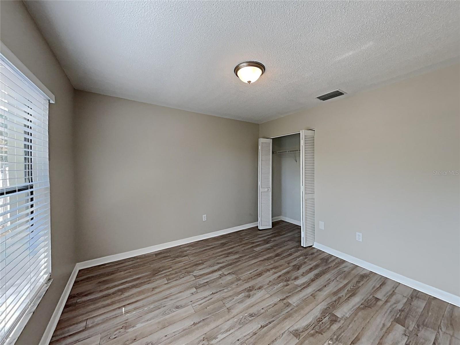 11701 Lynmoor Dr Property Photo 17