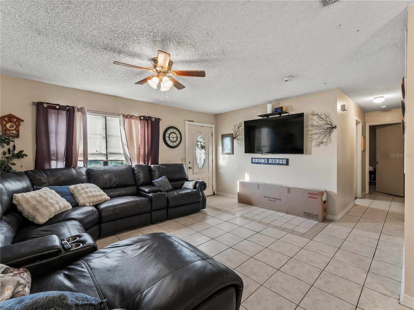1018 Red Bay Ter Nw Property Photo 6