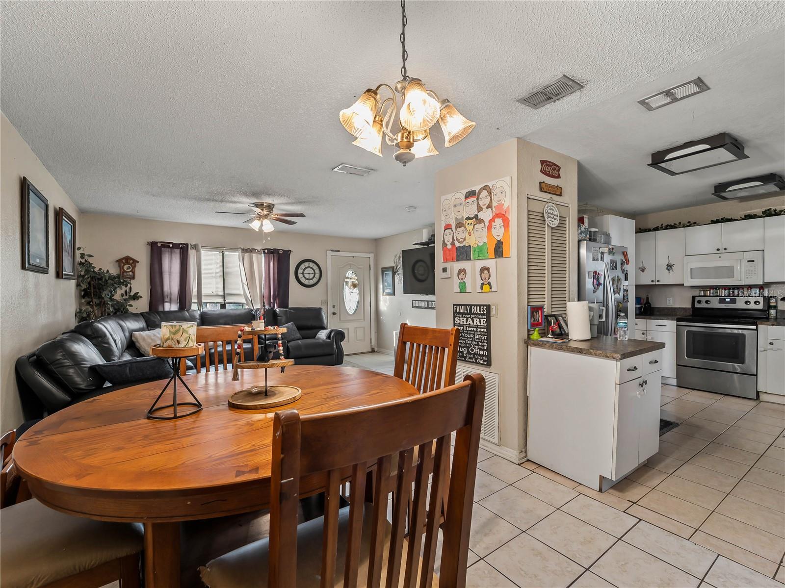 1018 Red Bay Ter Nw Property Photo 7