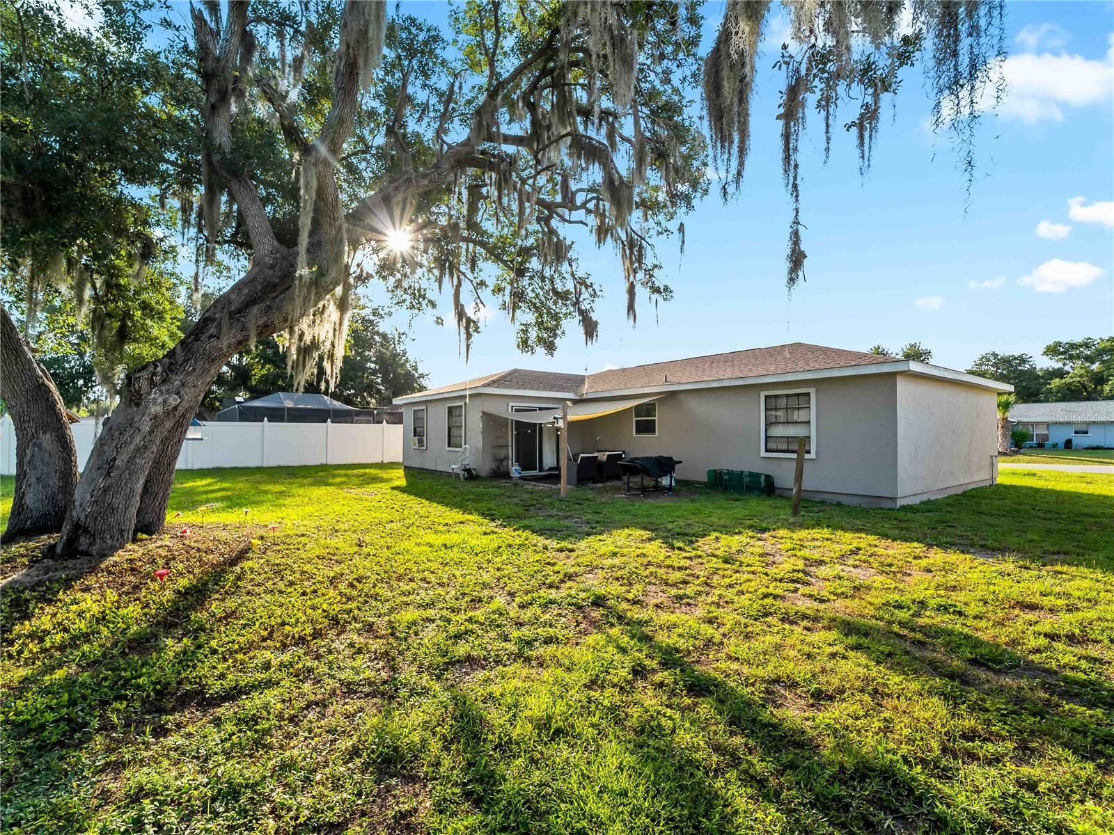 1018 Red Bay Ter Nw Property Photo 28