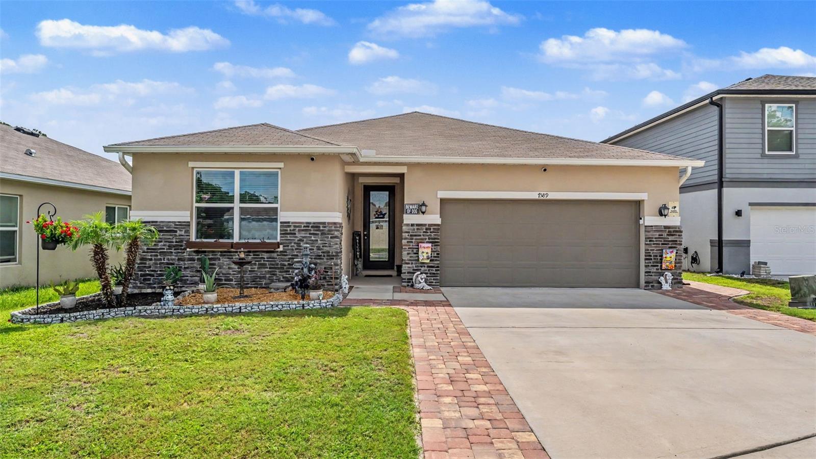 7589 Muscovy Dr Property Photo 1