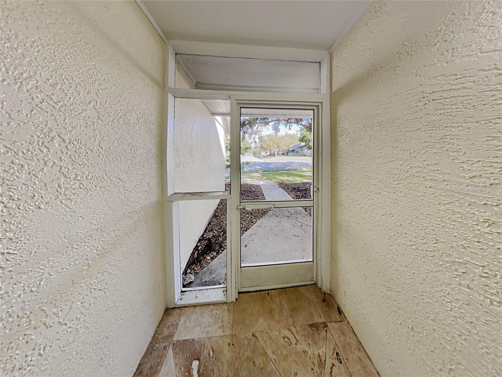 1320 Noell Blvd Property Photo 2