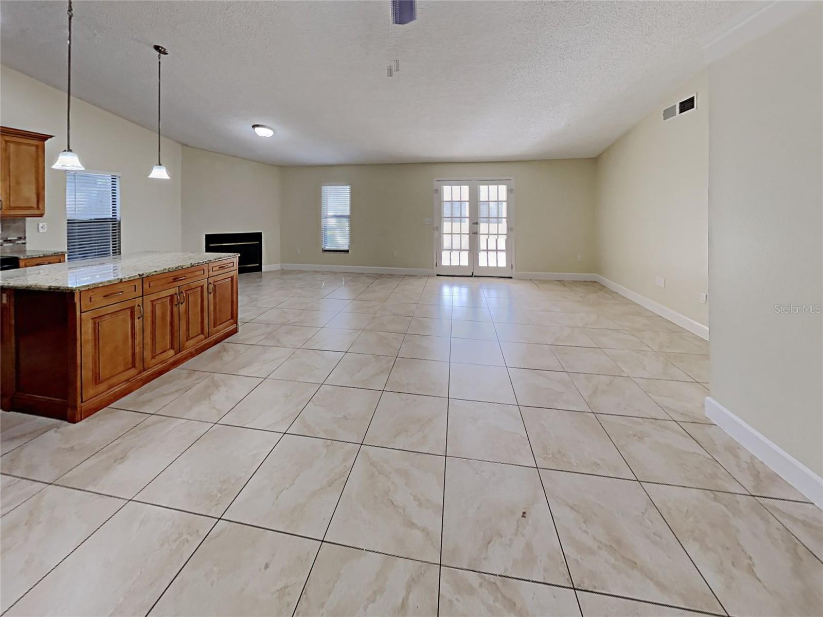 1320 Noell Blvd Property Photo 6