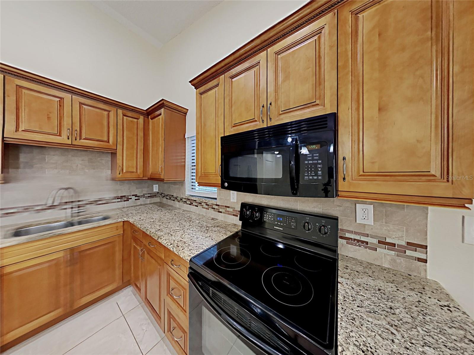 1320 Noell Blvd Property Photo 8