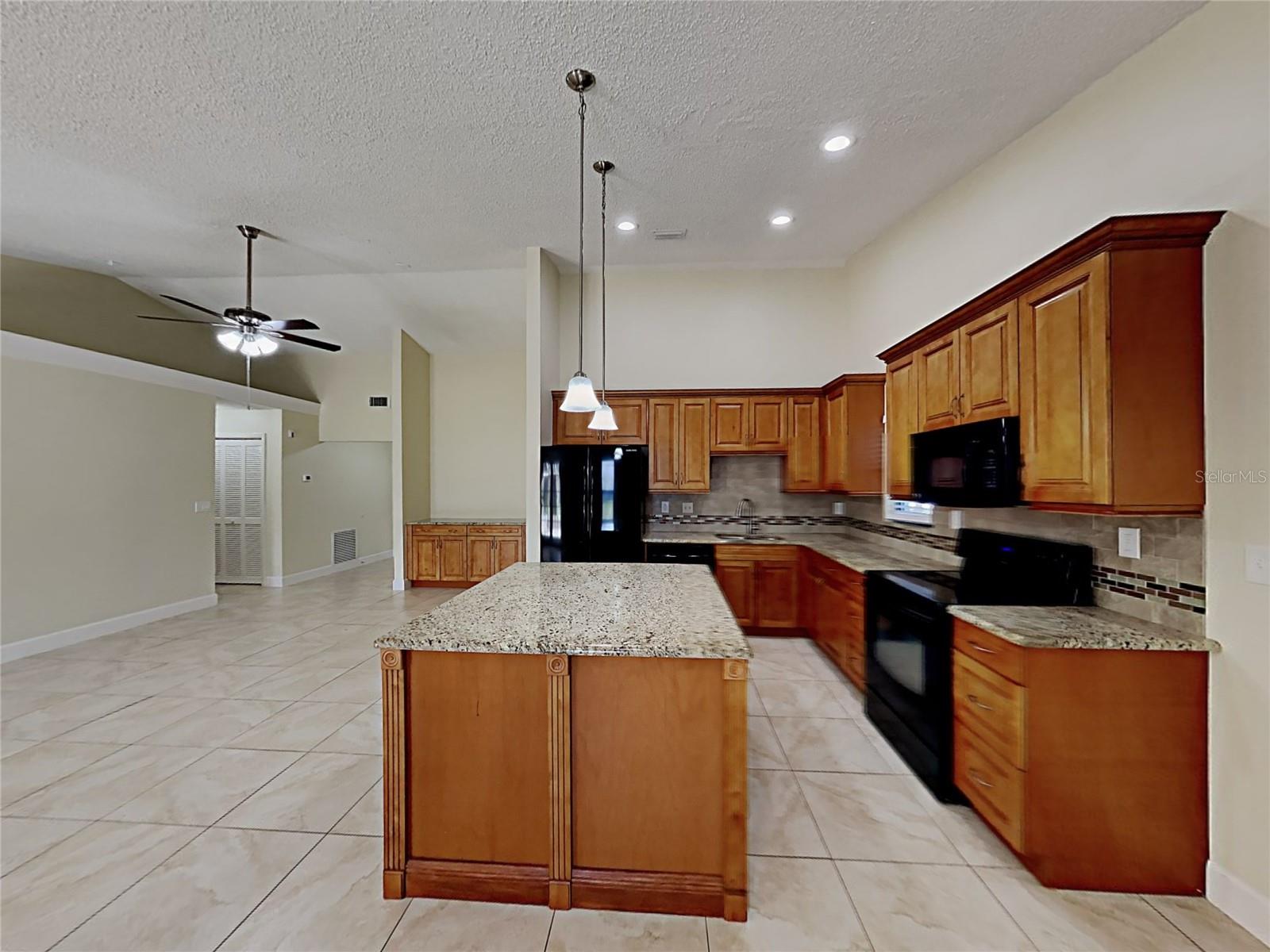 1320 Noell Blvd Property Photo 10
