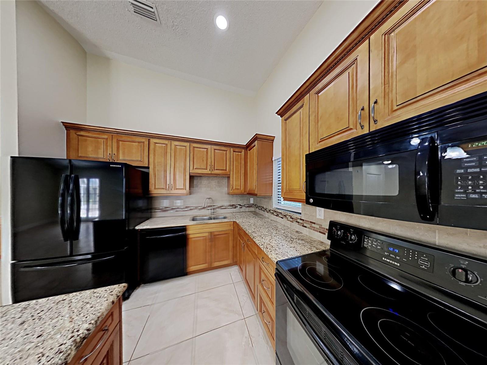 1320 Noell Blvd Property Photo 11