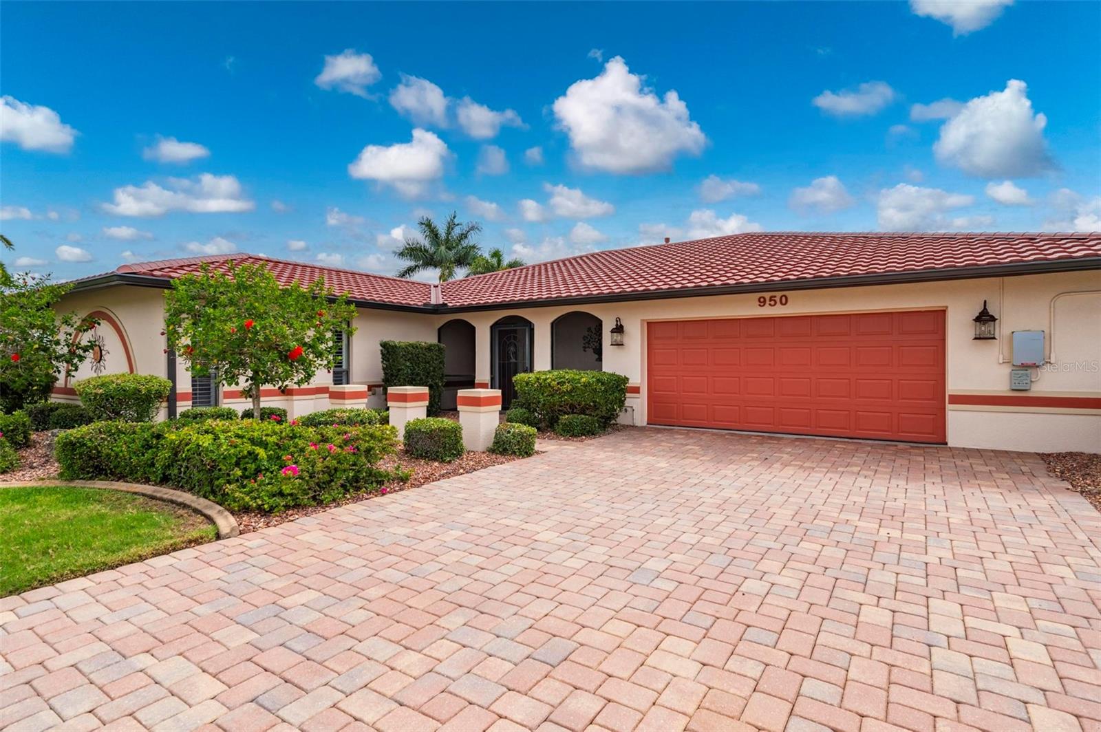 950 Lassino Ct Property Photo 3