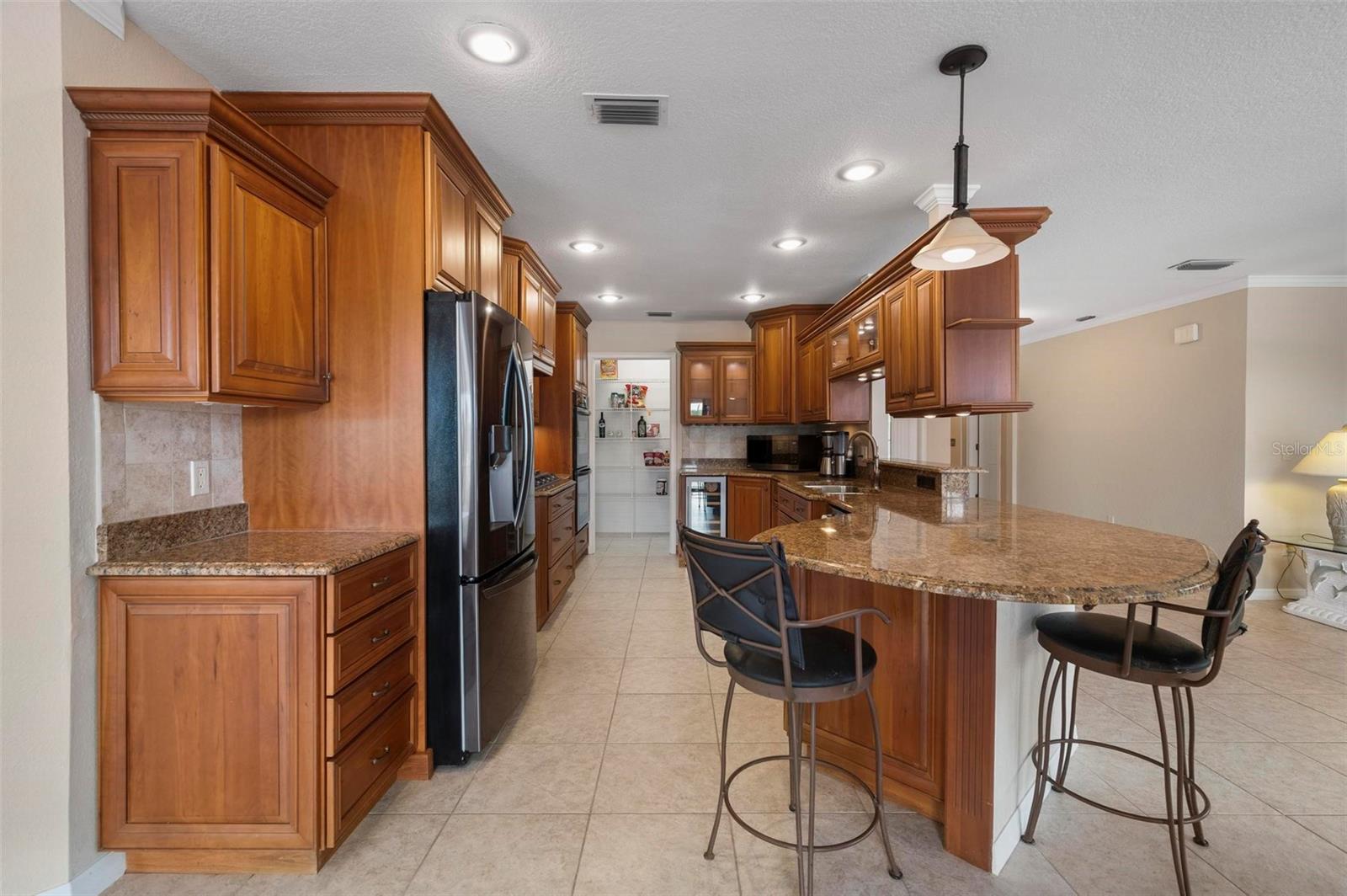 950 Lassino Ct Property Photo 12