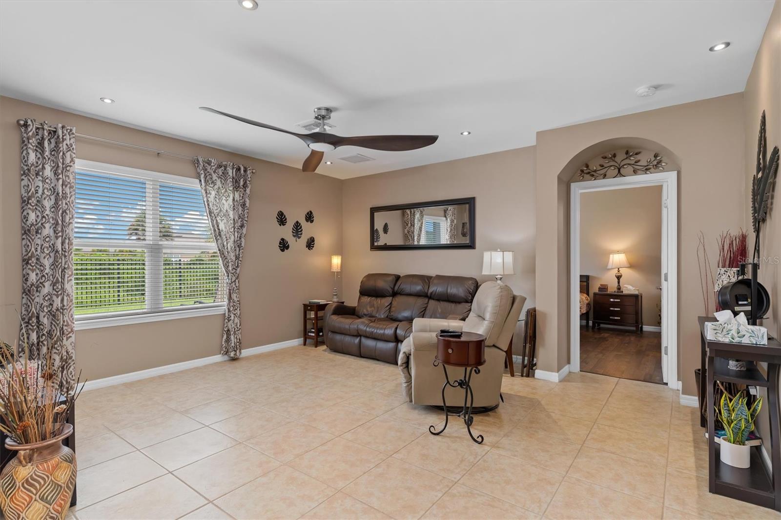 7436 Mikasa Dr Property Photo 5