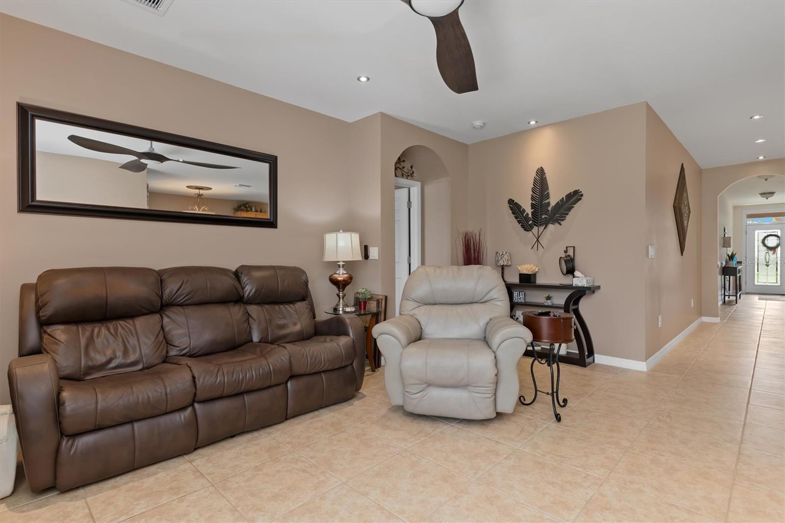 7436 Mikasa Dr Property Photo 7