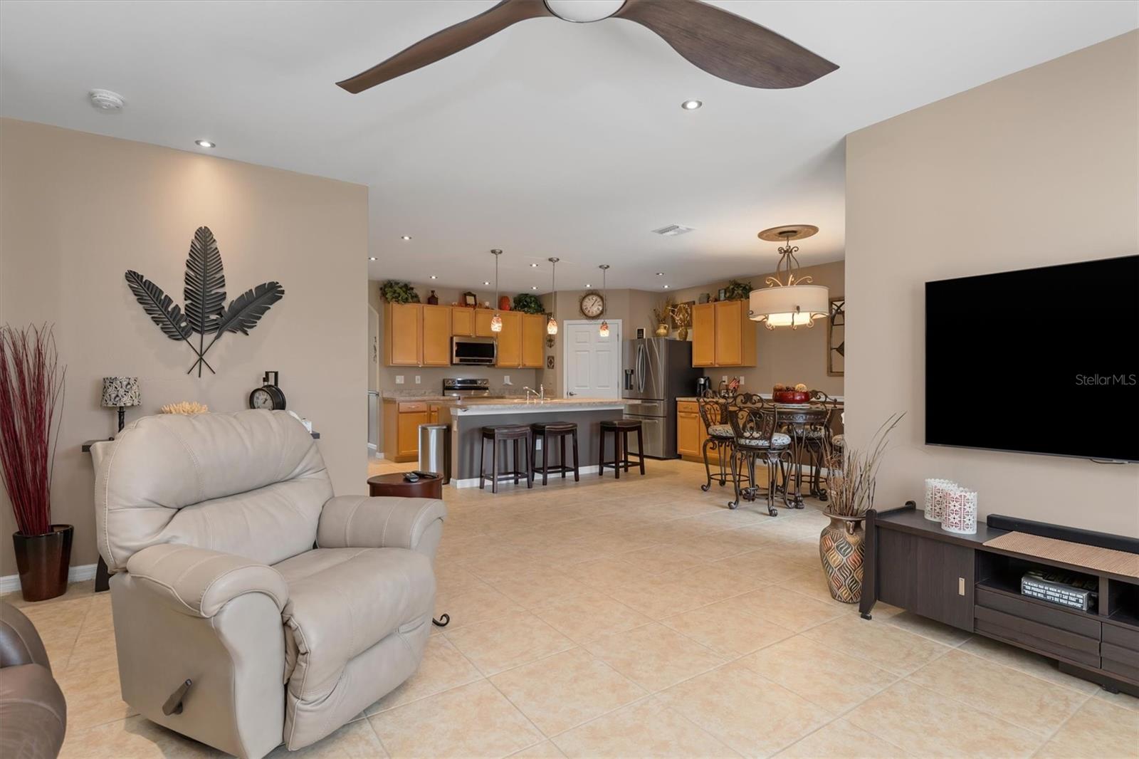 7436 Mikasa Dr Property Photo 8