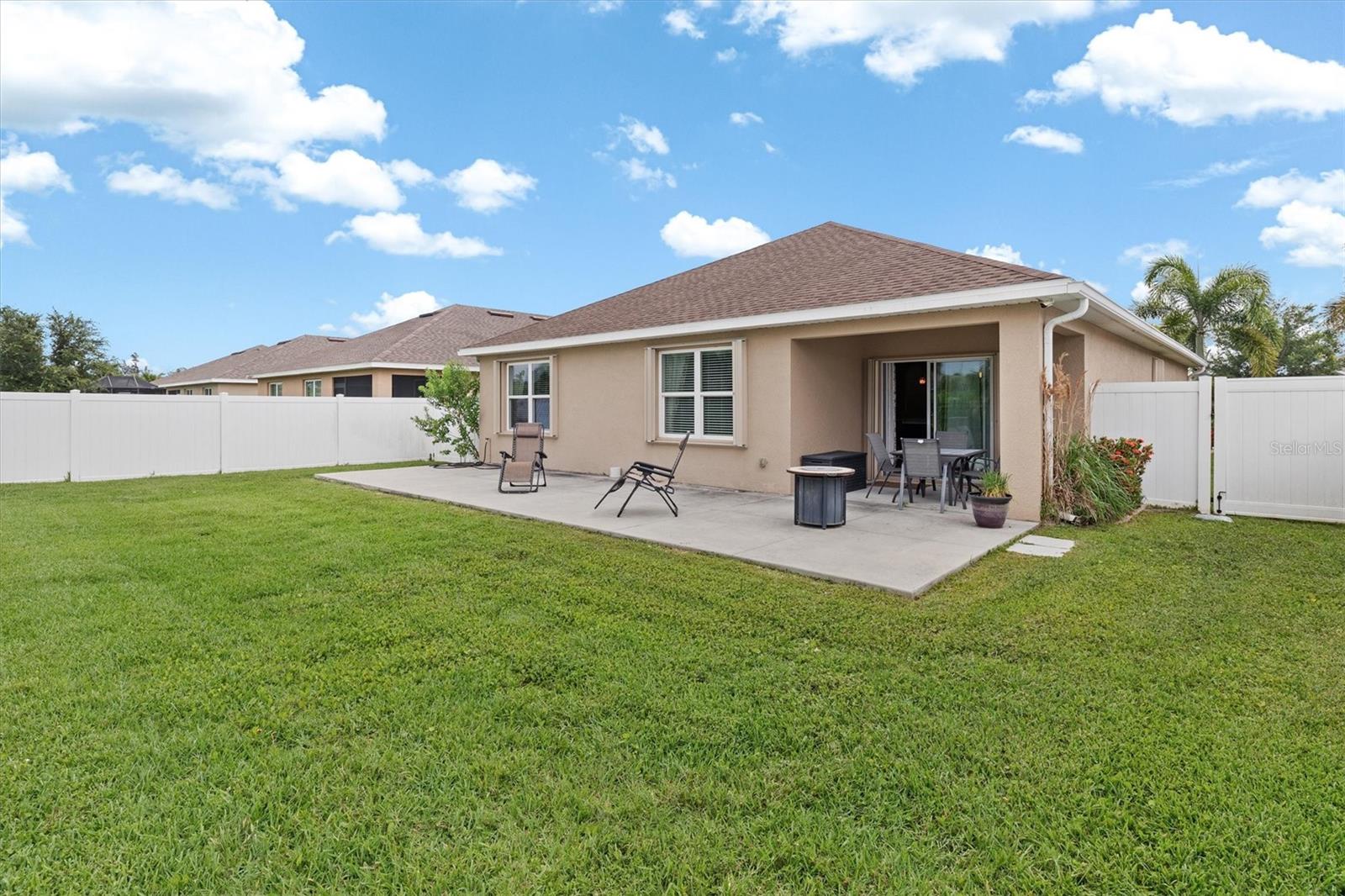 7436 Mikasa Dr Property Photo 11
