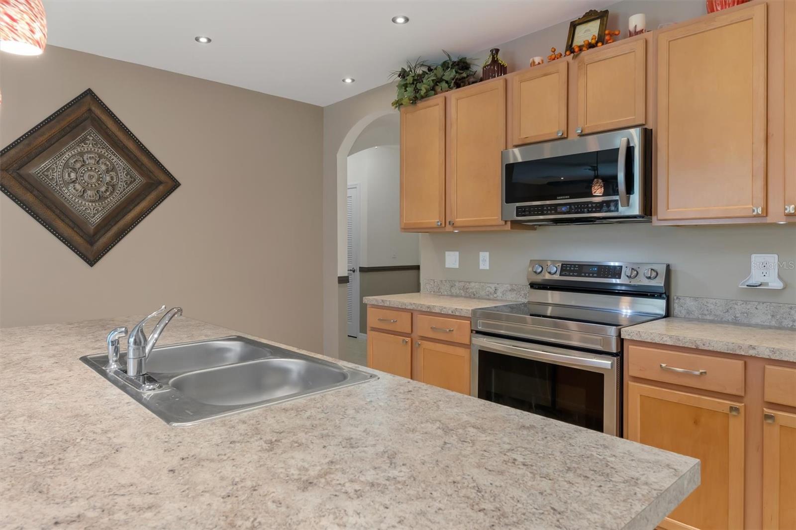 7436 Mikasa Dr Property Photo 16