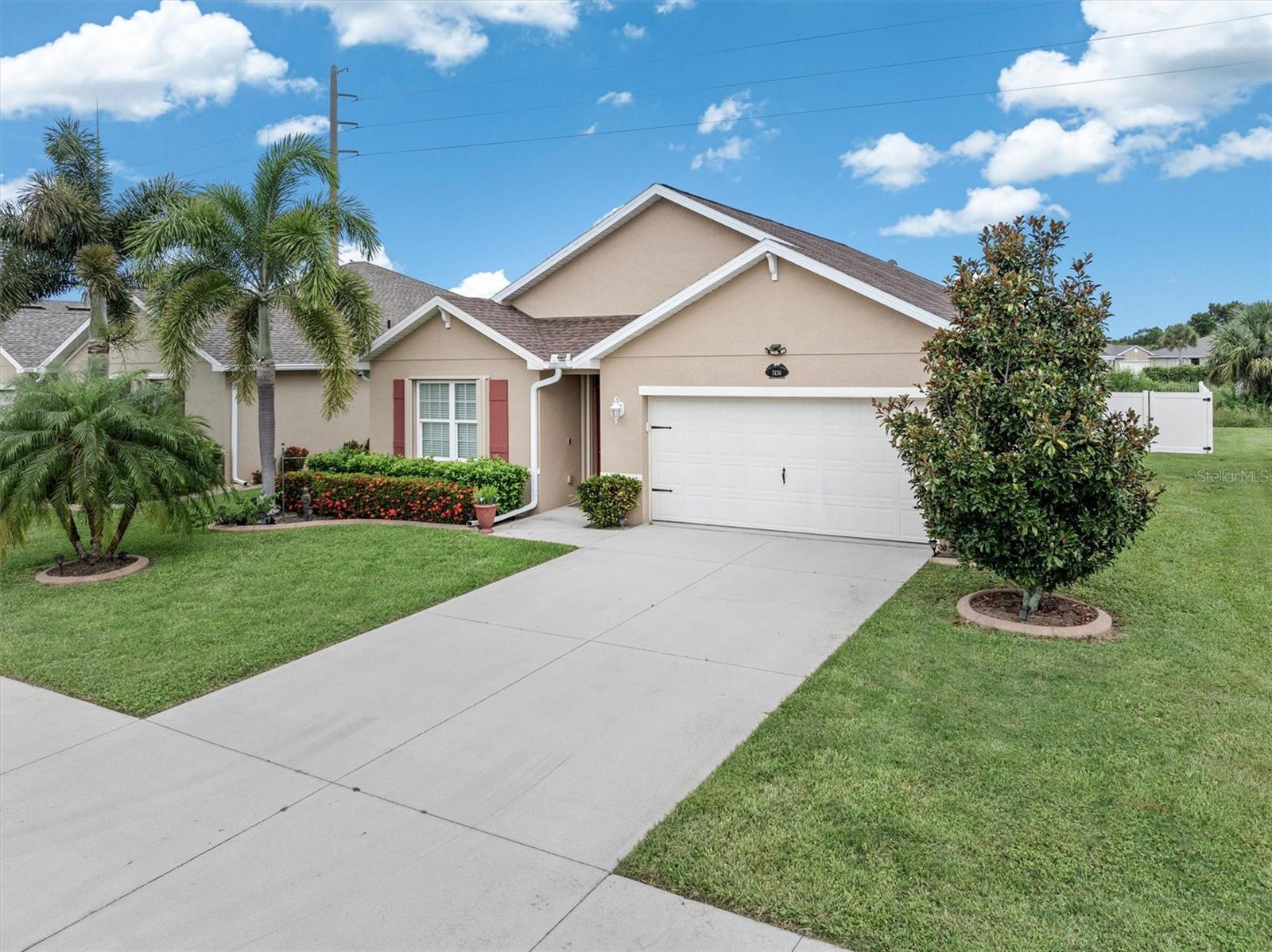 7436 Mikasa Dr Property Photo 35