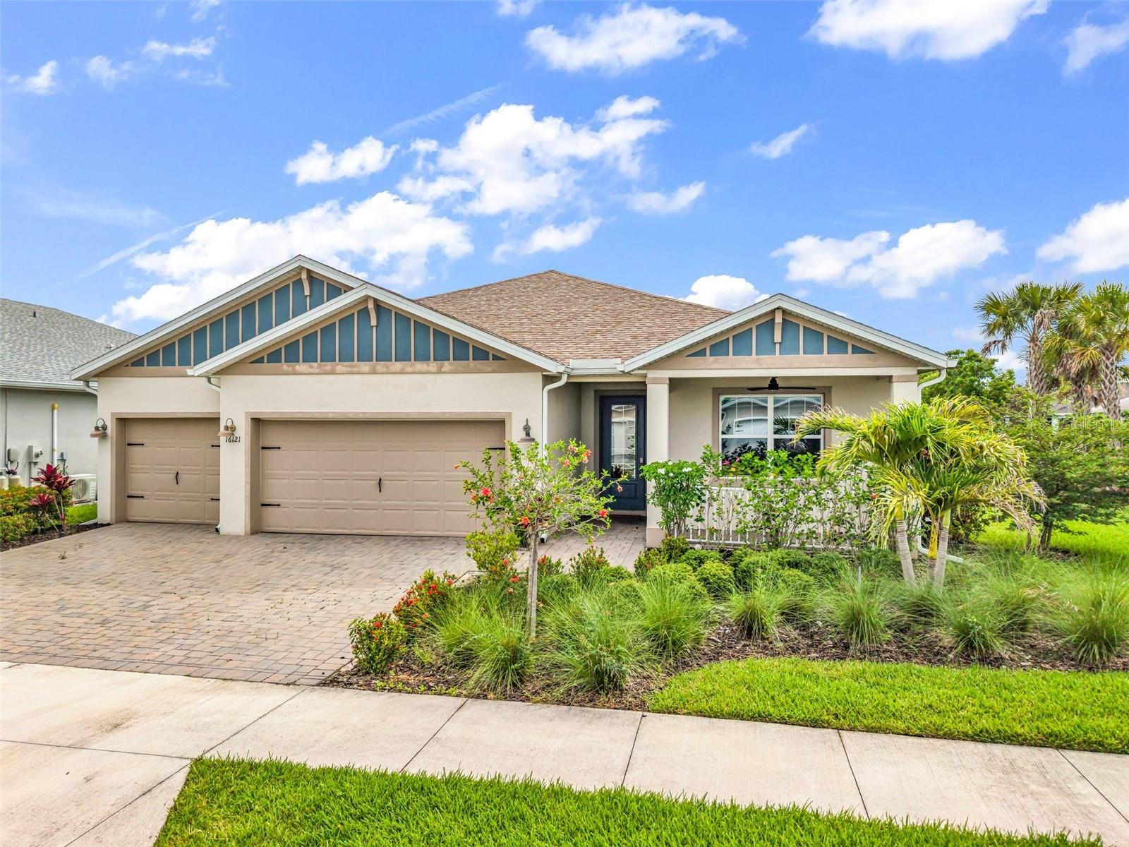 16121 Lotus Way Property Photo 2