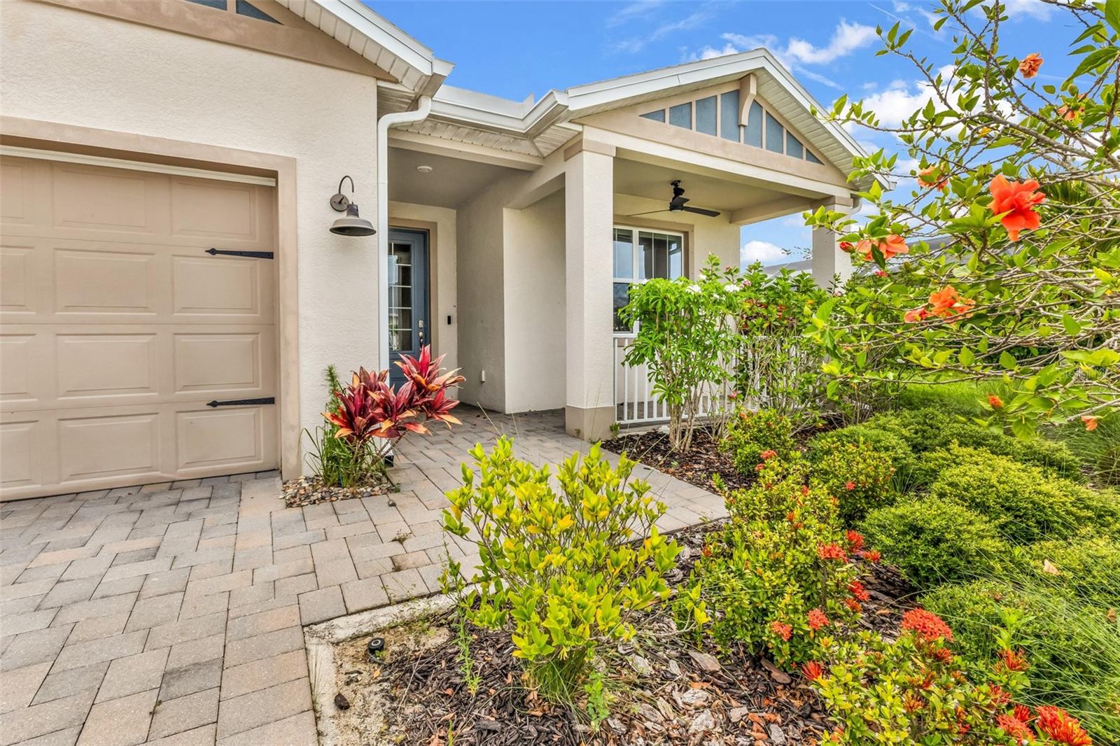 16121 Lotus Way Property Photo 4