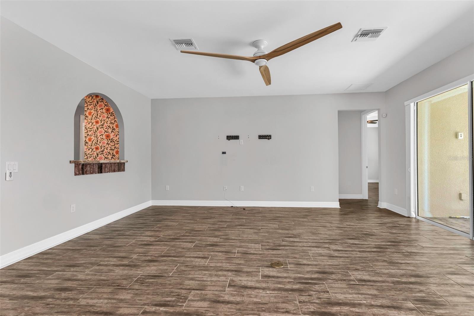 16121 Lotus Way Property Photo 17