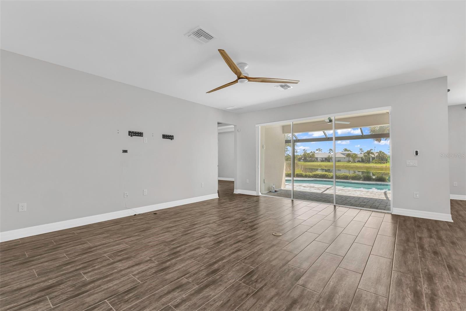 16121 Lotus Way Property Photo 19