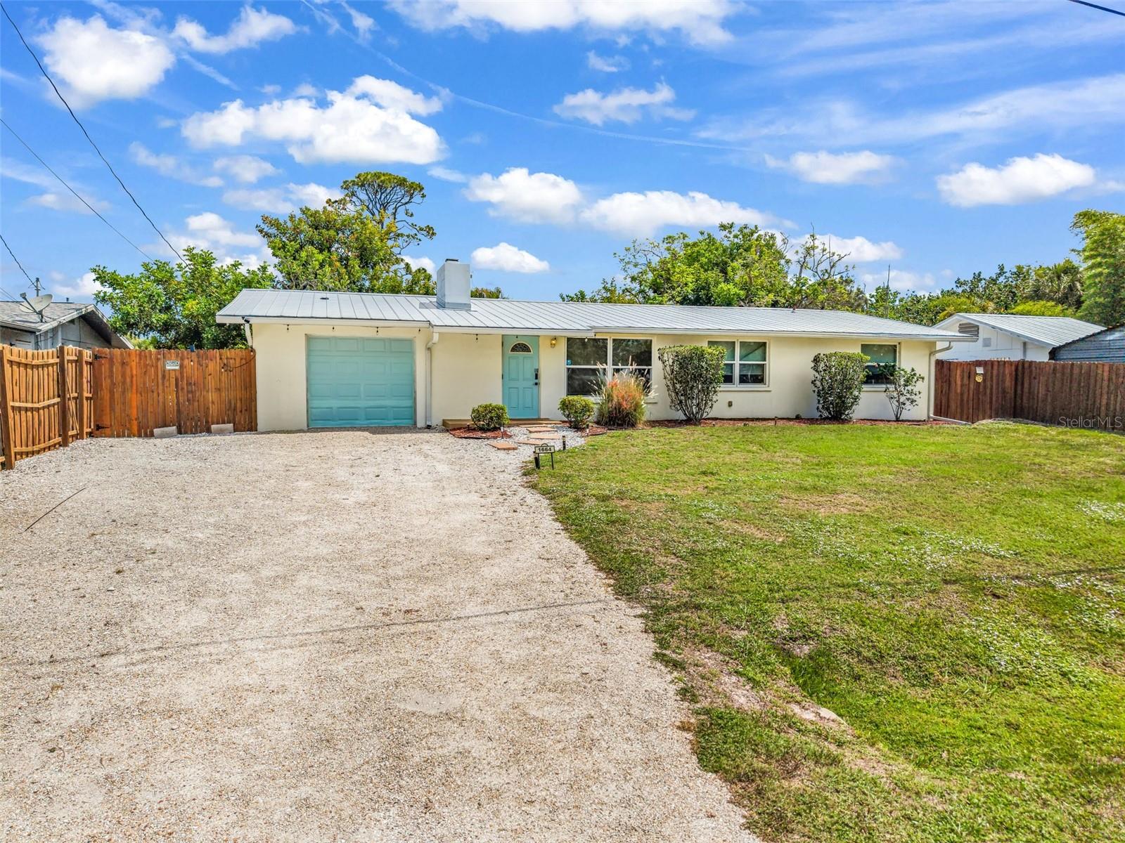 1664 Lakeview Pl Property Photo 53