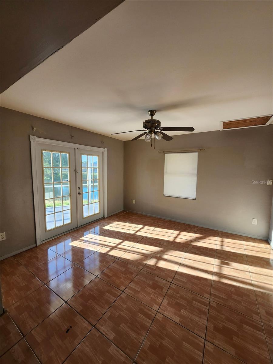 2220 Birchcrest Blvd Property Photo 4