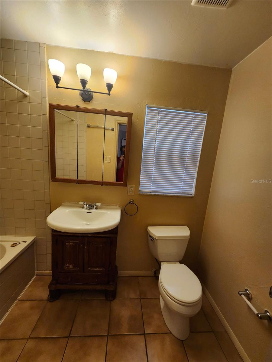 2220 Birchcrest Blvd Property Photo 7