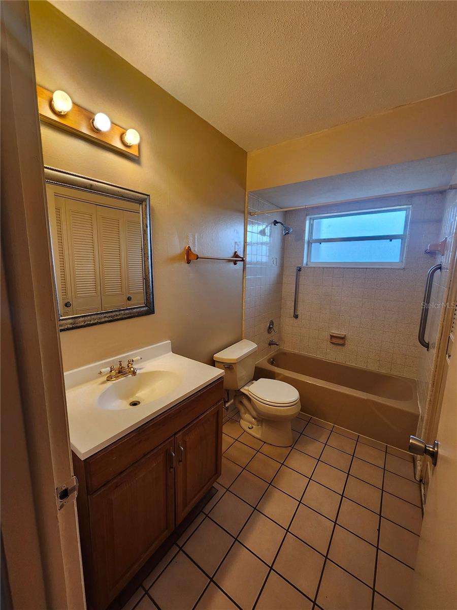 2220 Birchcrest Blvd Property Photo 11