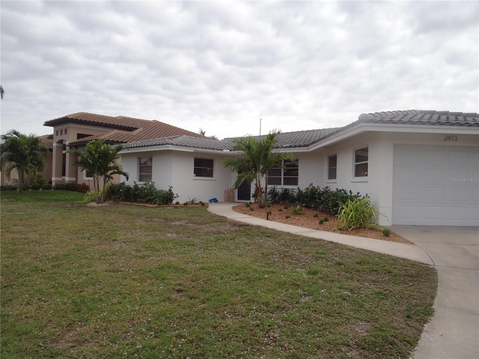 2473 Rosa Ln Property Photo 1