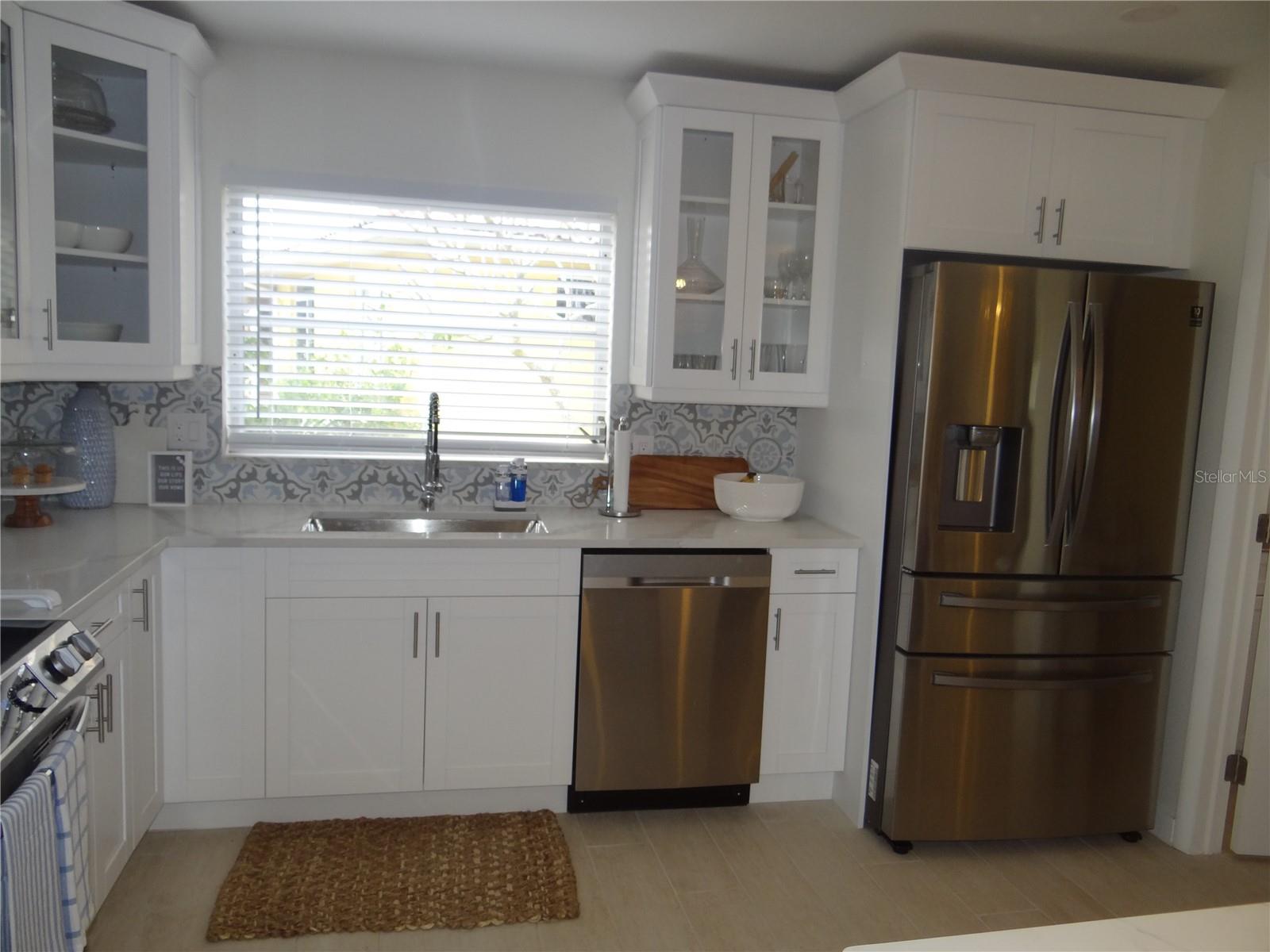 2473 Rosa Ln Property Photo 6