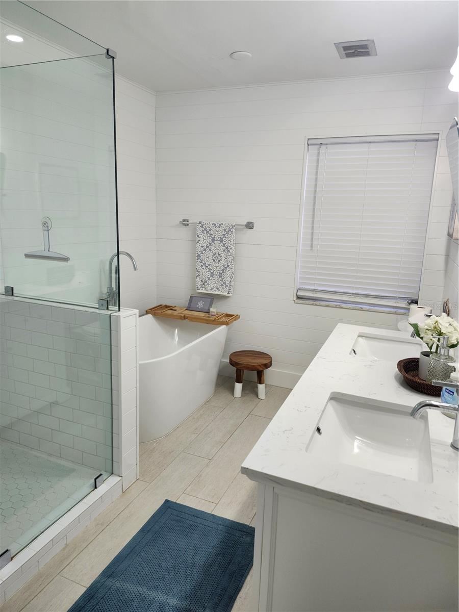 2473 Rosa Ln Property Photo 12