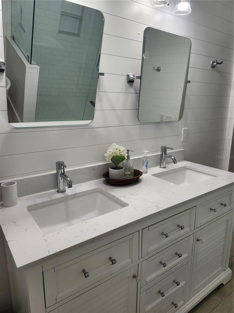 2473 Rosa Ln Property Photo 13