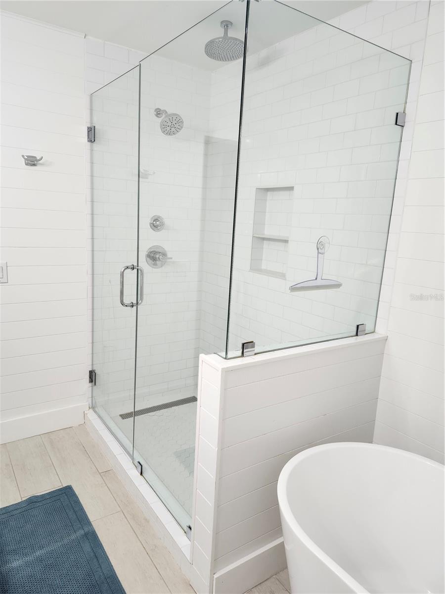 2473 Rosa Ln Property Photo 14