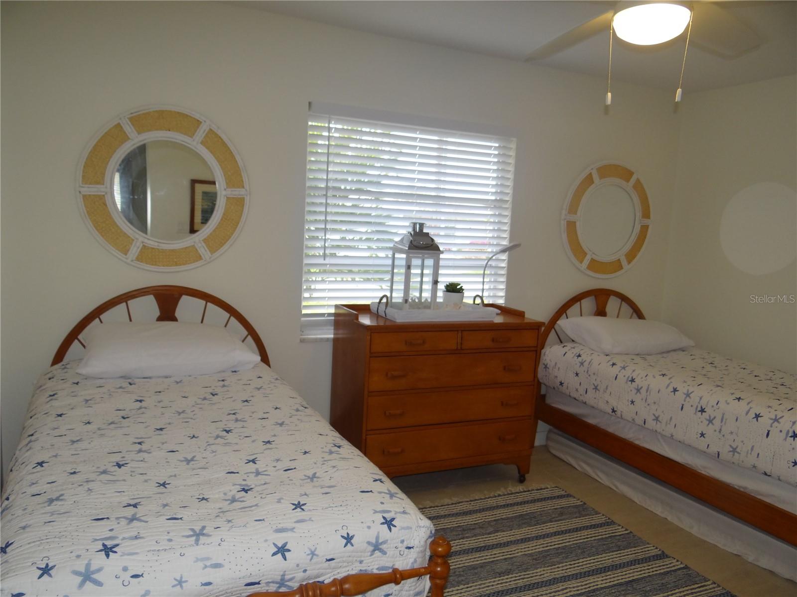2473 Rosa Ln Property Photo 16
