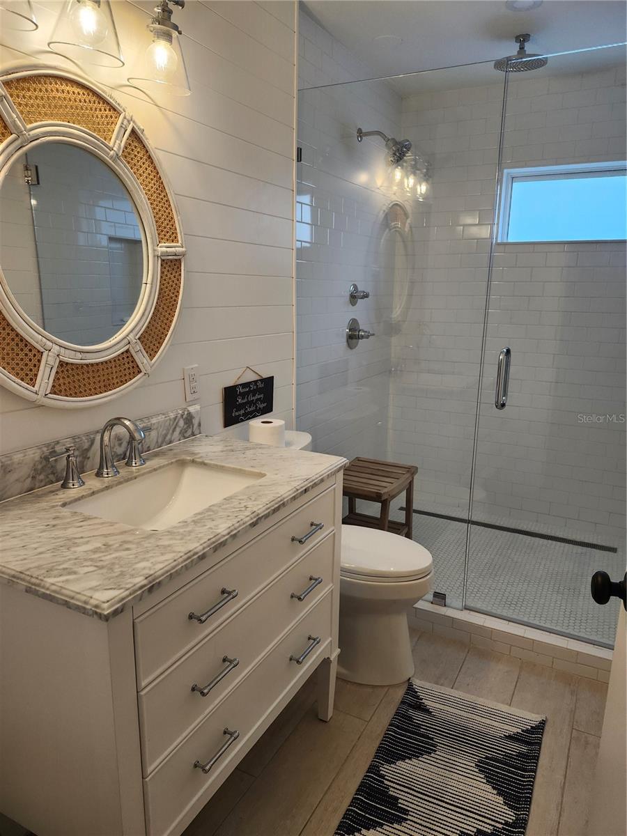2473 Rosa Ln Property Photo 17