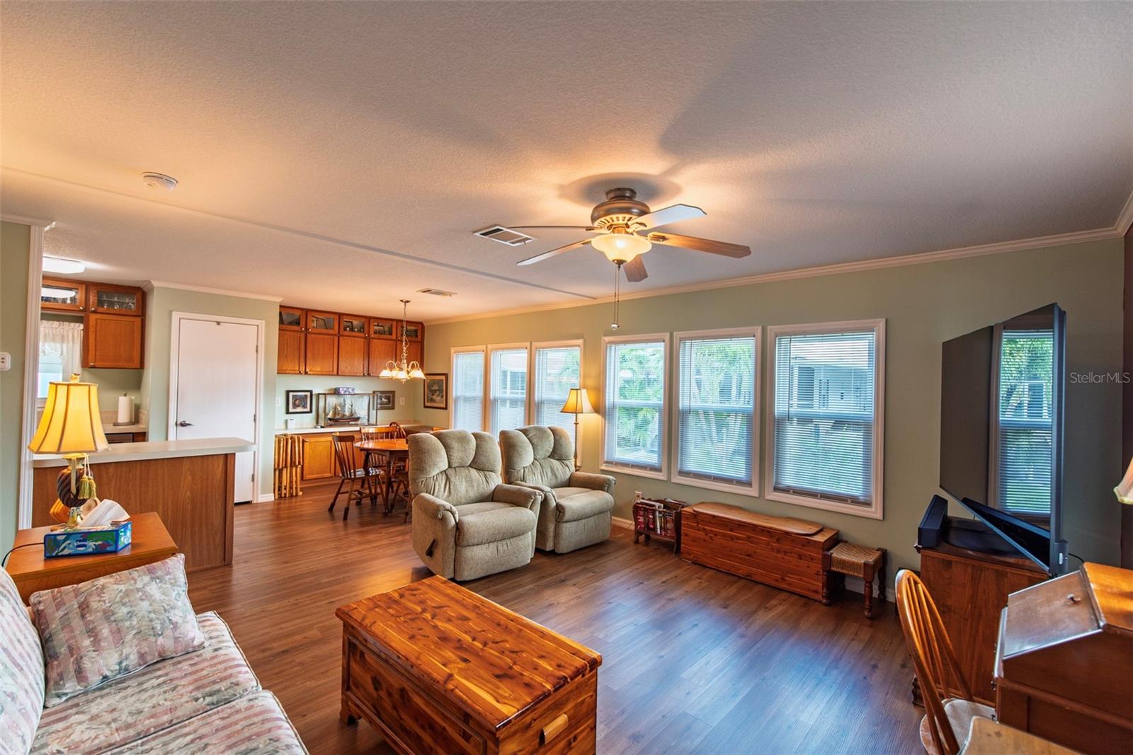 21 Brink Ave Property Photo 5