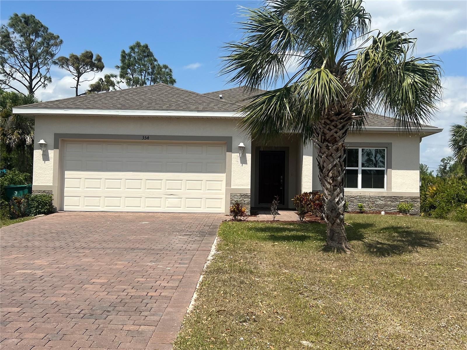354 Albatross Rd Property Photo 1
