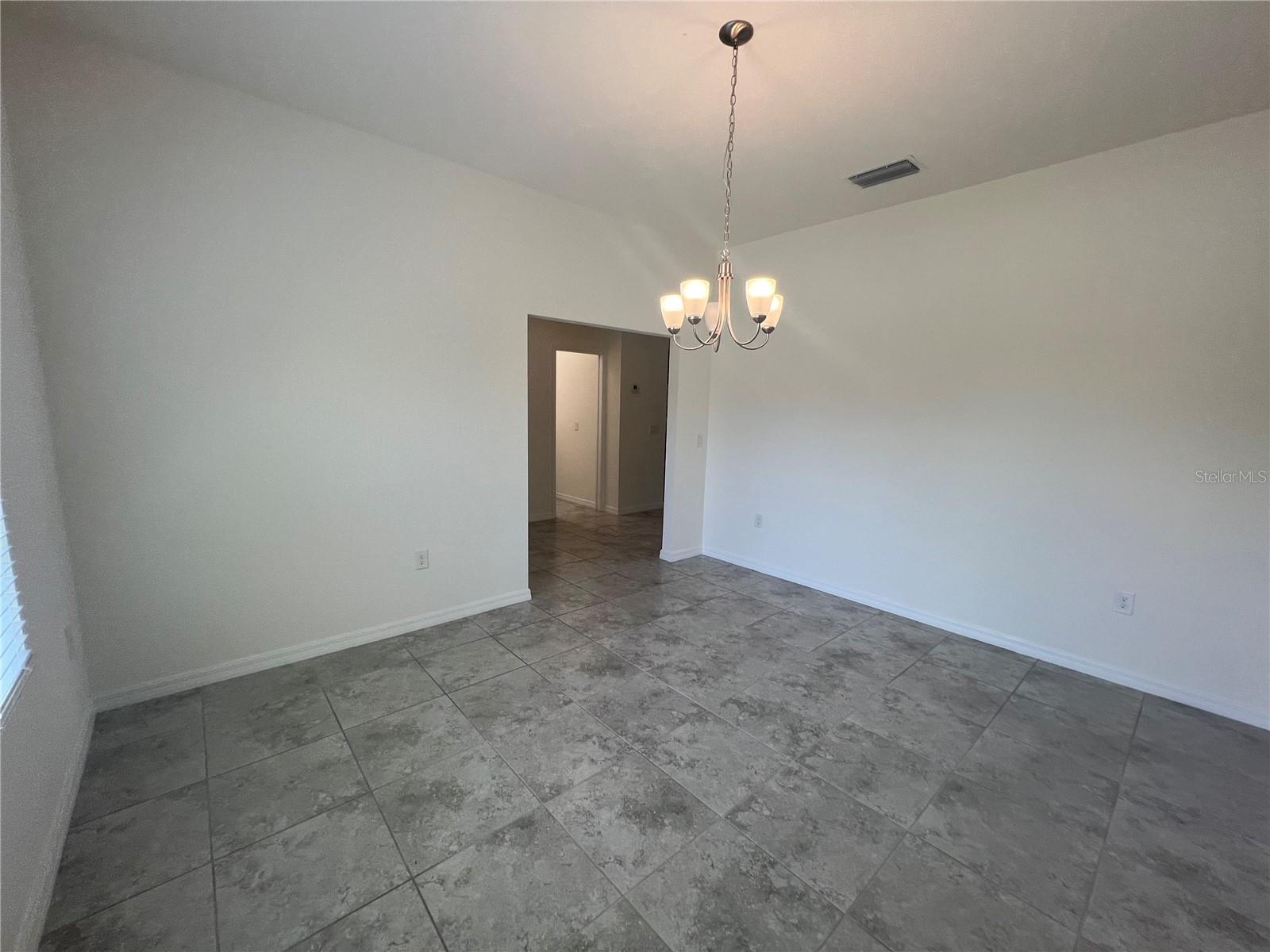 354 Albatross Rd Property Photo 5