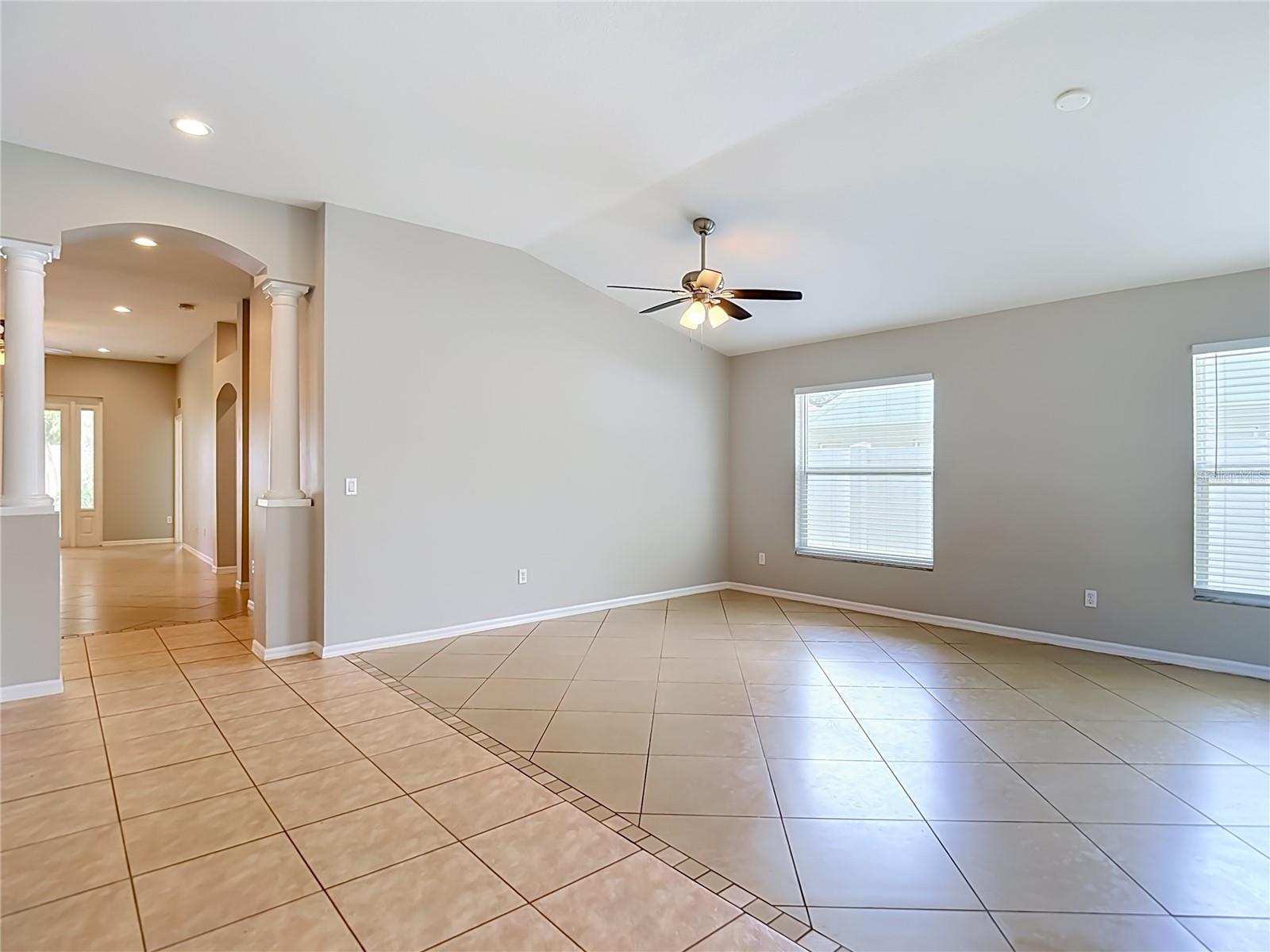 805 Lesa Glen Pl Property Photo 8
